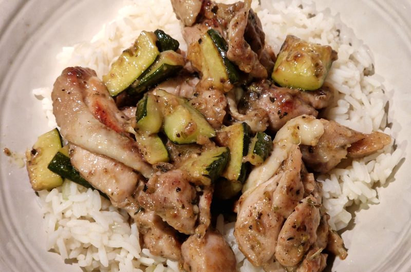 Pollo fino con zucchine